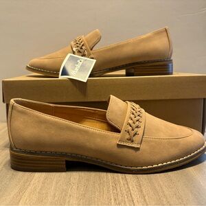 New Indigo Rd. Women's Harpar Braided Loafer women’s 7, with box